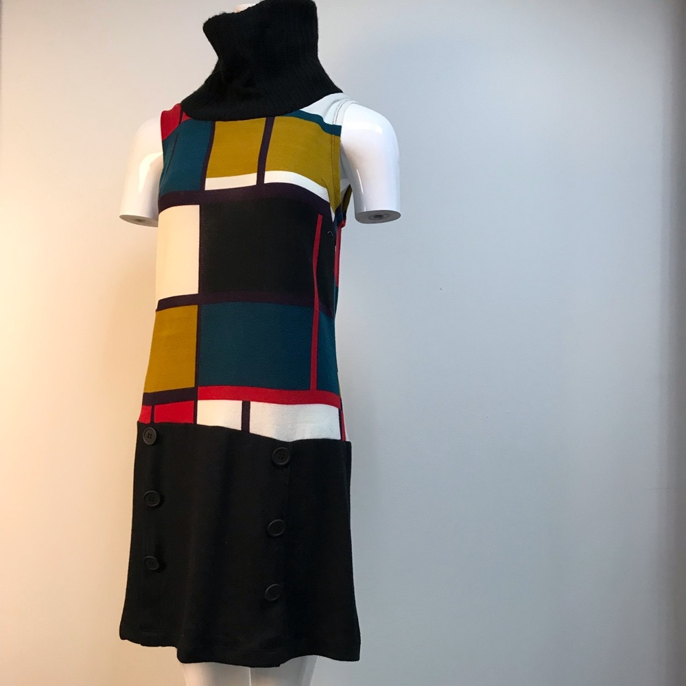 Adore brand 90s does 70s sleeveless dress